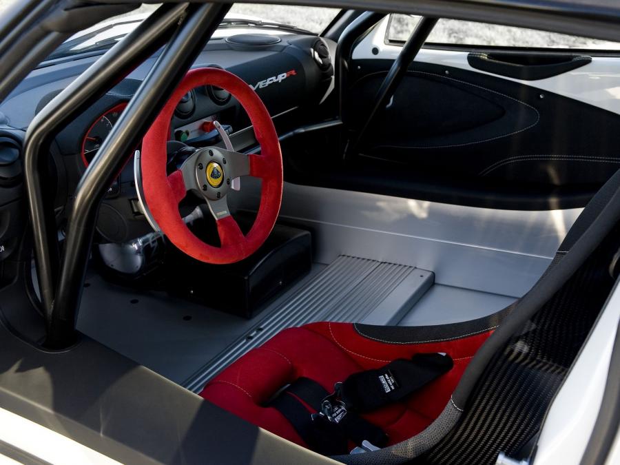  Lotus Exige V6 Cup R 2013 года  (фото 2 из 37)